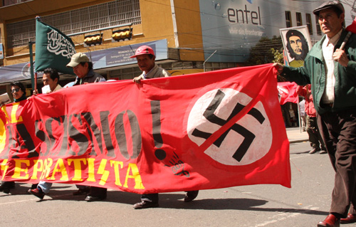 Marcha en defensa de la unidad de Bolivia y en repudio a la consulta impulsada por los cívicos de Santa Cruz. (Fotos: ABI)