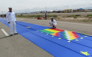 Bolivia ondea bandera marítima